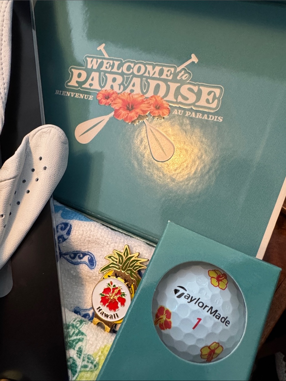 Hawaiian Island Exclusive Golfers Gift Box - Picture 2 of 4
